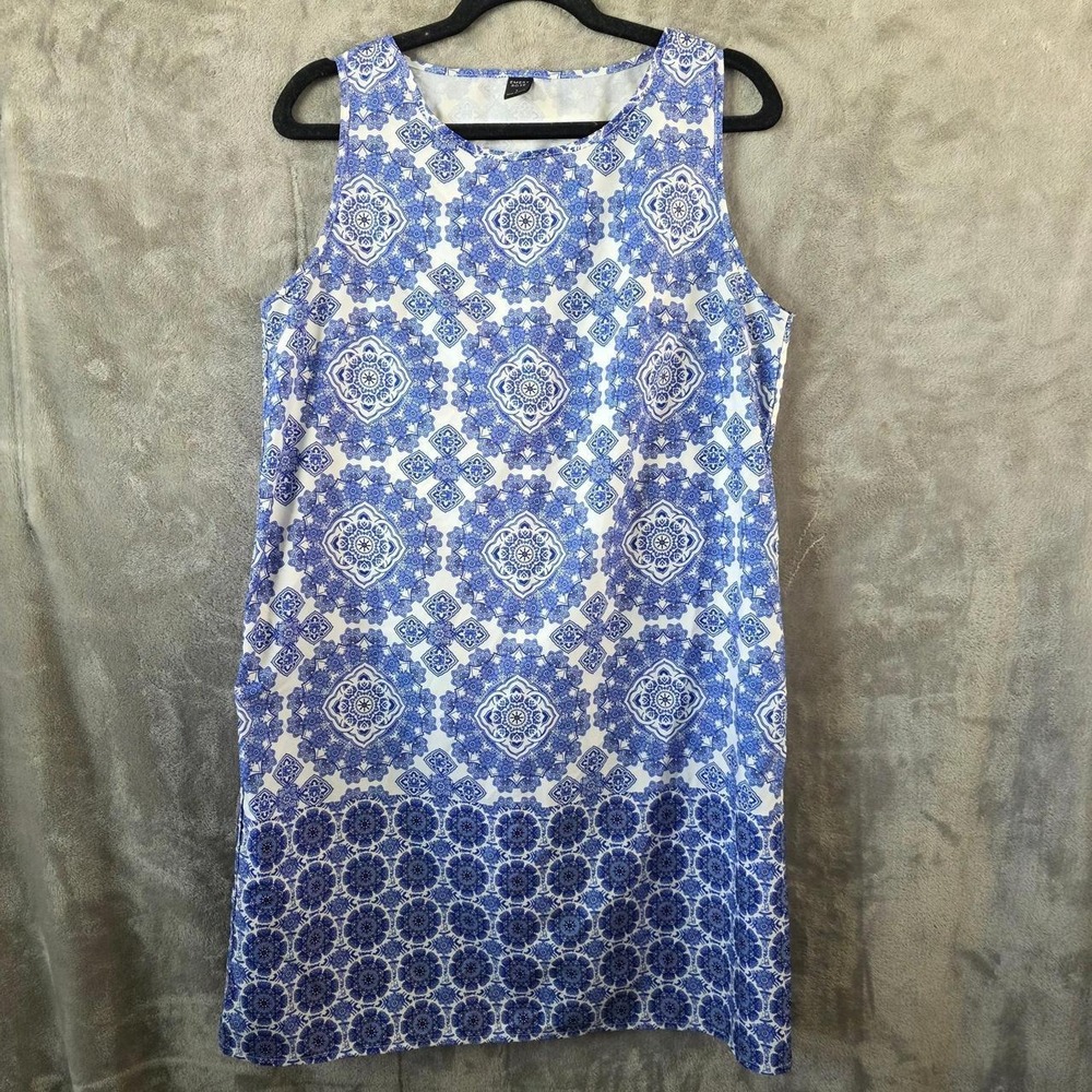 Emery Rose Blue & White Geometric Mandala Shift Dress Large